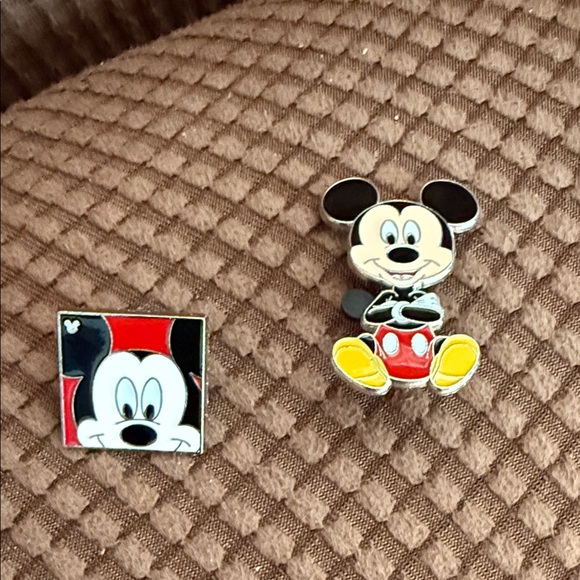 Disney Mickey Mouse Pin Set - Red, Black, White - Picture 1 of 6